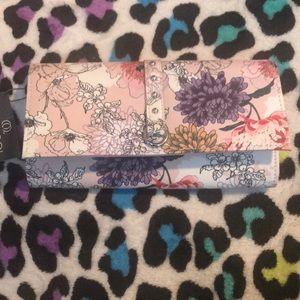 Cute wallet with floral design